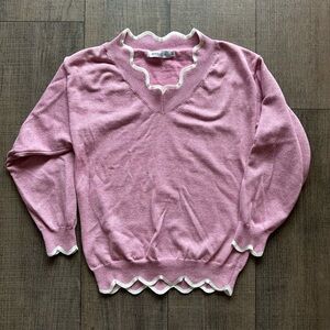 Scalloped edge pink sweater size M